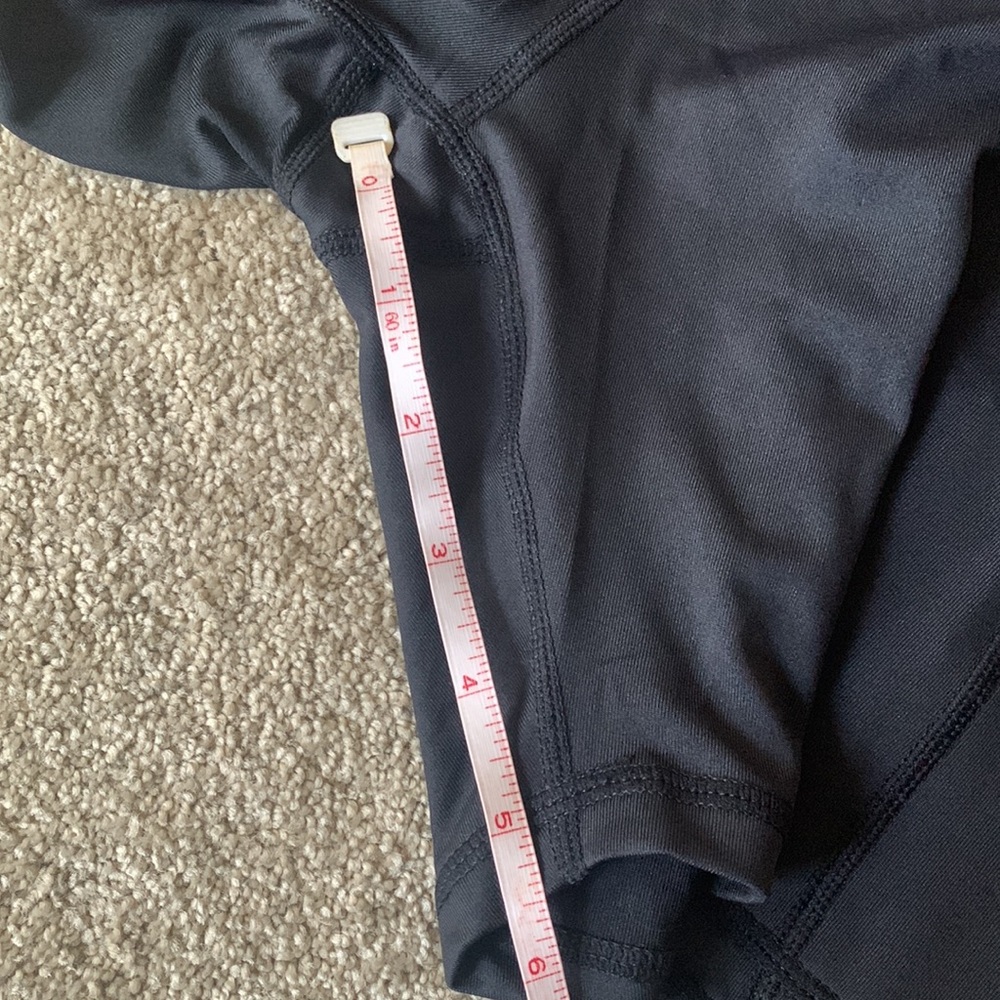 Workout shorts - Picture 6 of 7